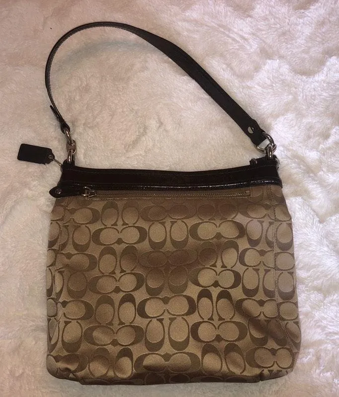 Tan/ Brown Authentic  Handbag - Image 4