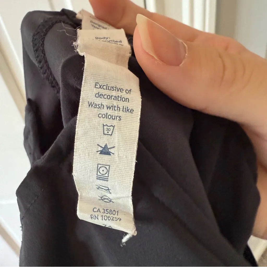 Lululemon Black Pleated Athletic Shorts With Pockets Size 6 - Image 8