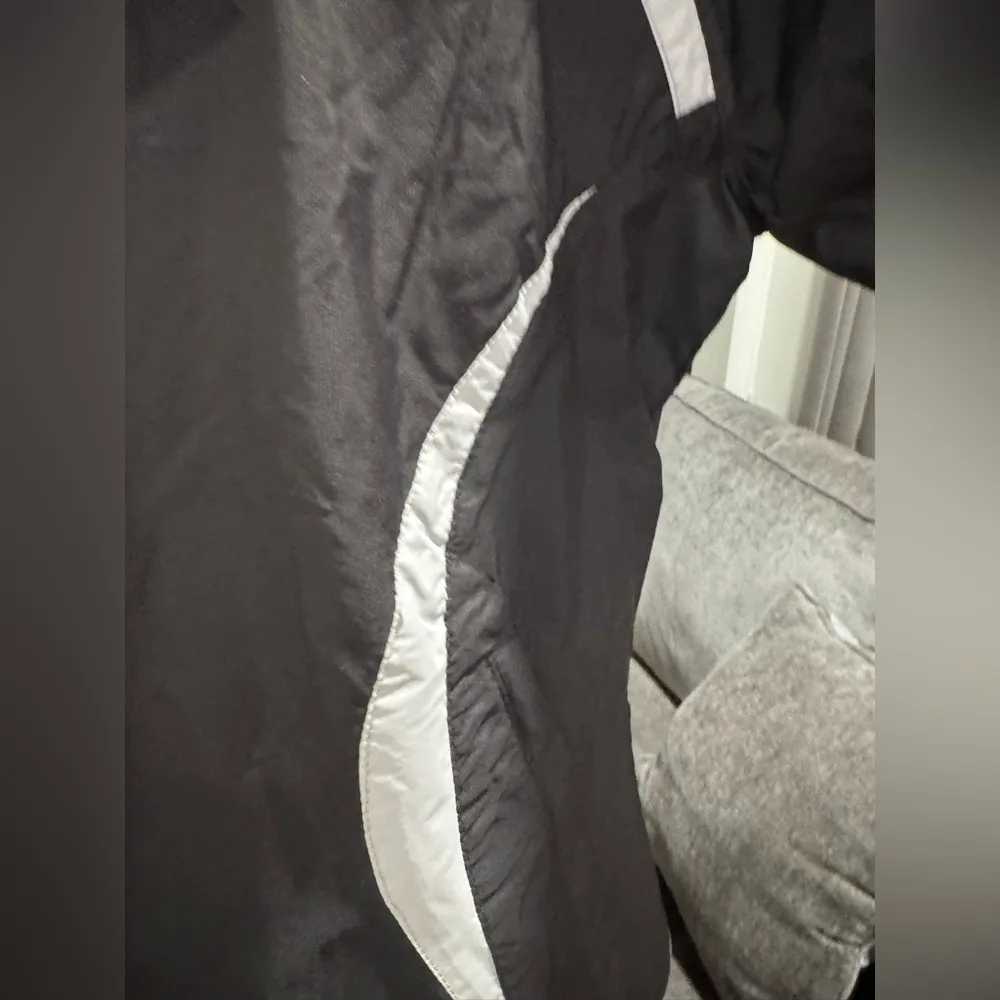 North End  venture mini ottoman lightweight jacket ✨ - Image 7