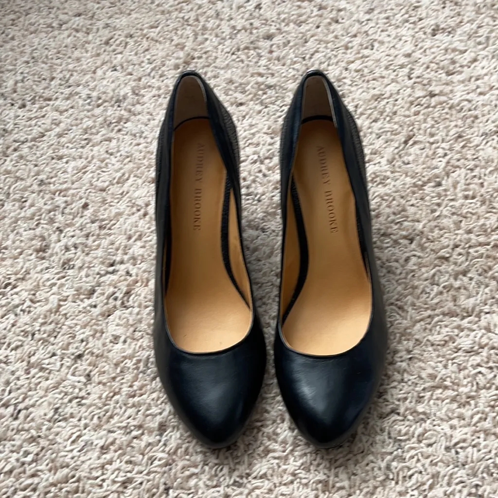 Black Heels - Image 2