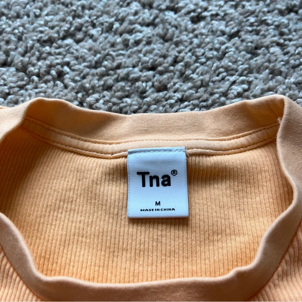 Aritzia TNA Ribbed Baby Tee Orange Size M - Image 2