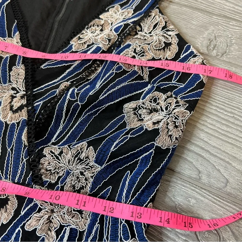 Adelyn Rae Tassia embroidered floral lace dress - Image 7