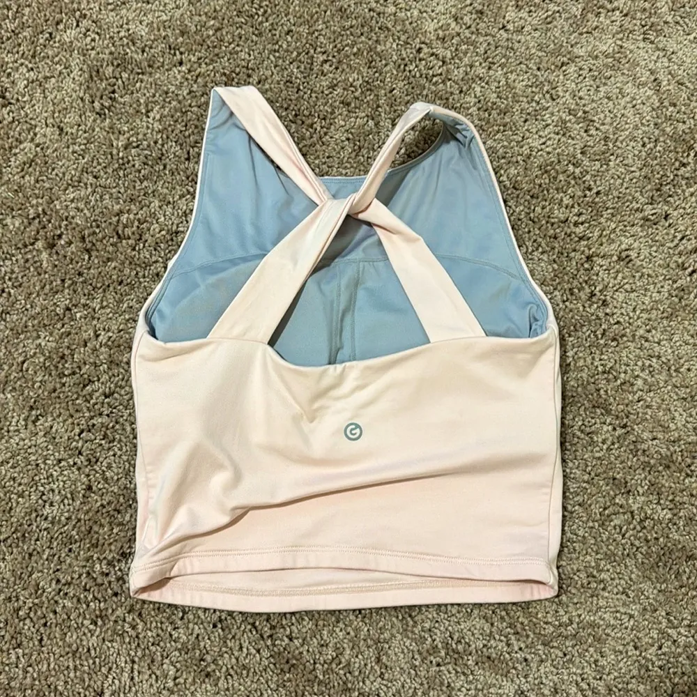 light pink workout top - Image 2