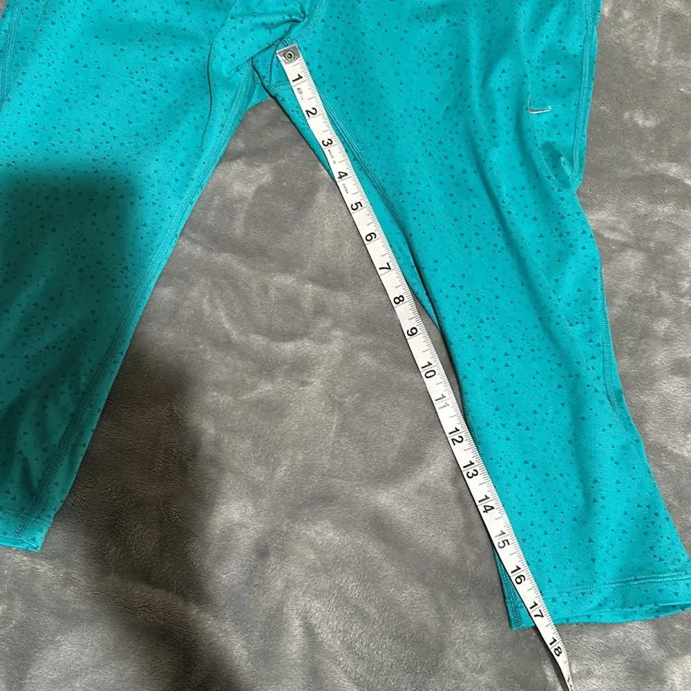 Nike Running Dri Fit Athletic Capri pants | size large - Image 10