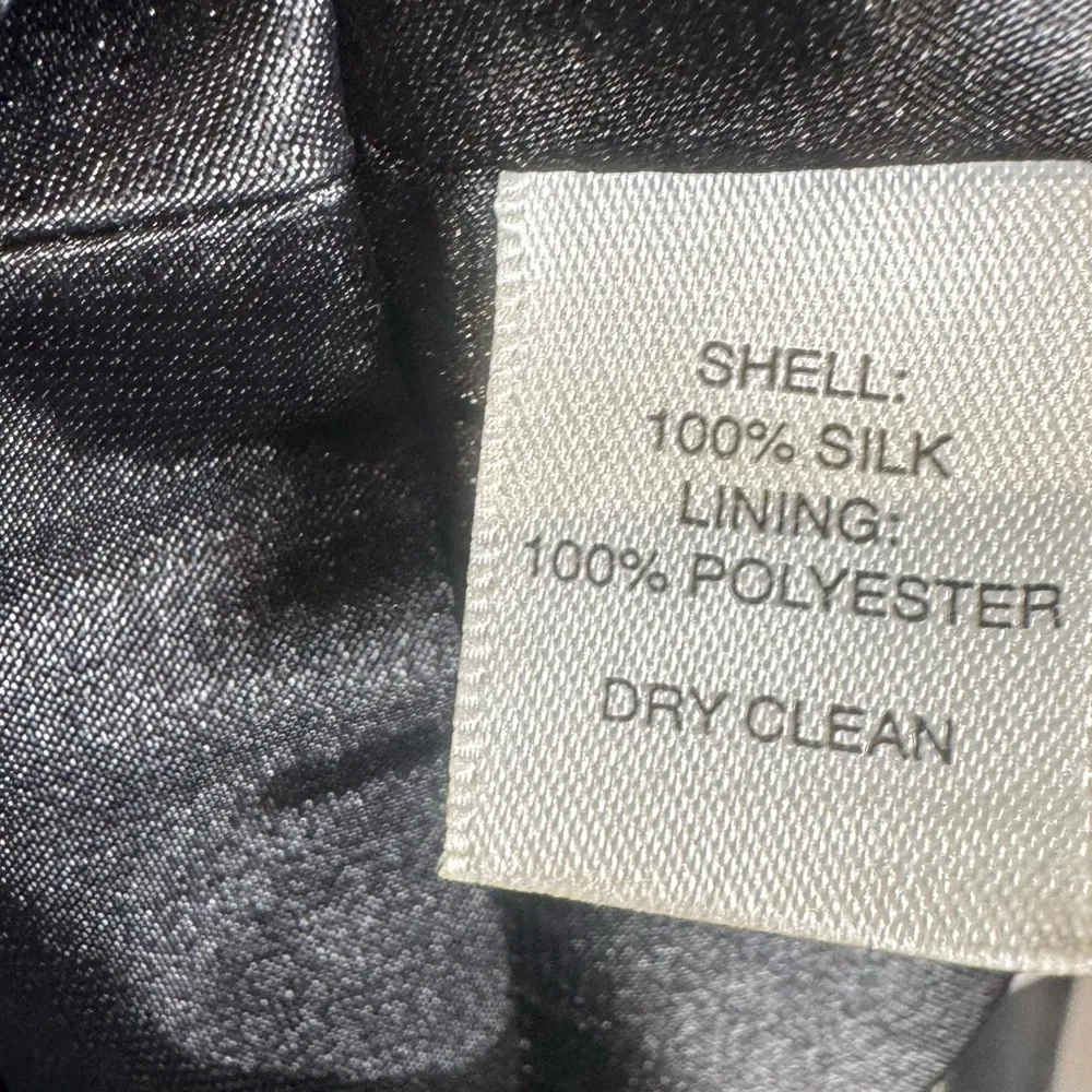 White House Black Market 100% silk black and white circle print dress size 4 - Image 6