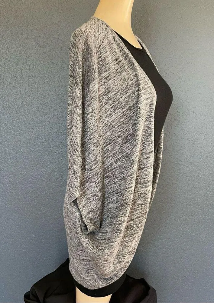 Old Navy dolman Women’s cardigan Batman Sleeve gray size small P @ - Image 4