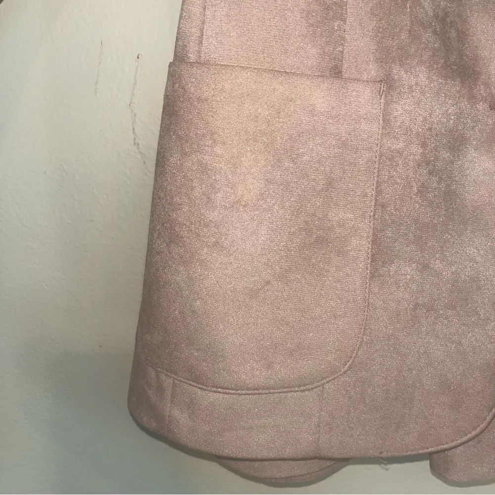 70s Vintage Faux Suede Skirt Suit in Tan Modern Size Medium - Image 9