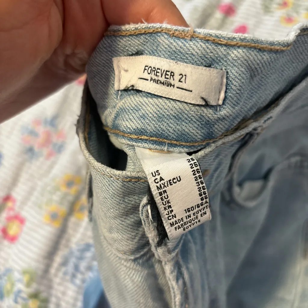 Forever 21 Light Wash Straight Leg Jeans - Image 5