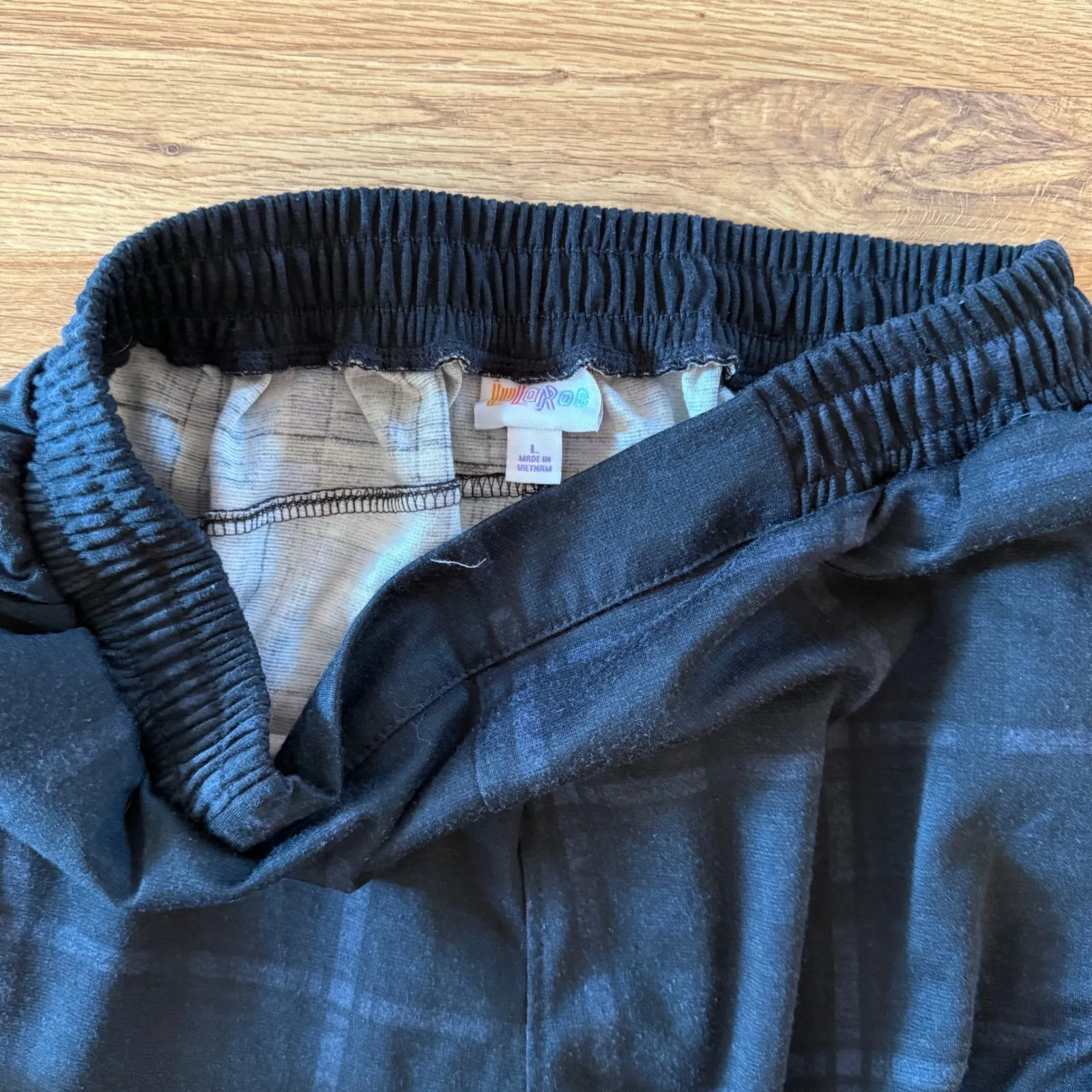 Lularoe Black Plaid Wide Leg‎ Pants Women's Size L Cozy Stretch Pull-On Trousers - Image 2