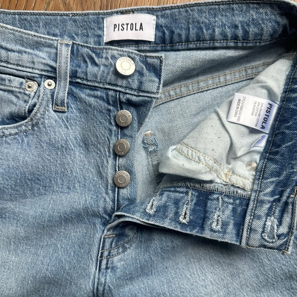 Pistola light wash blue jeans relaxed fit. Button fly. Ankle length. Size 25. - Image 3