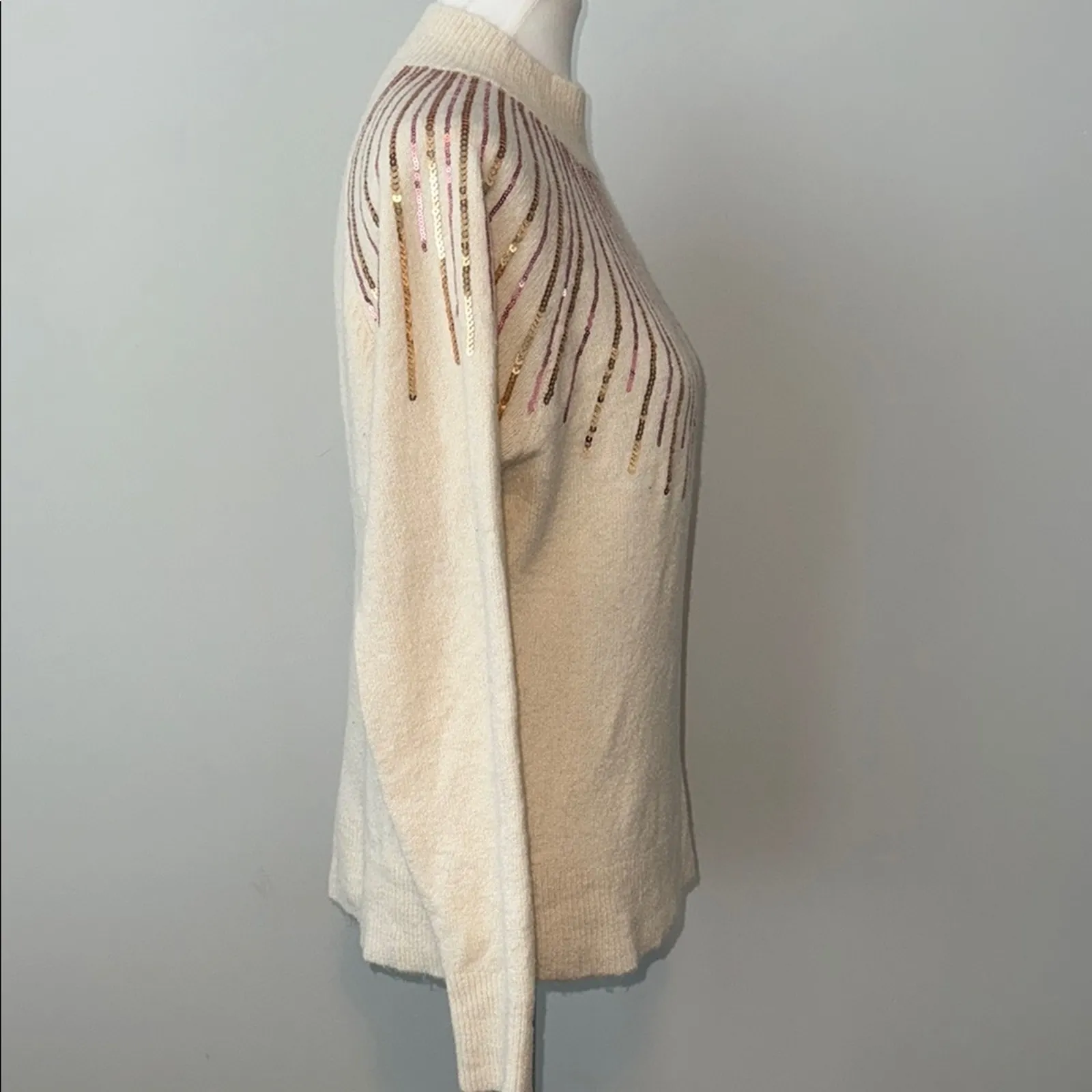 143 Story Chic Cream Sweater Gold  Pink Sequin Design Women's Small - Image 5