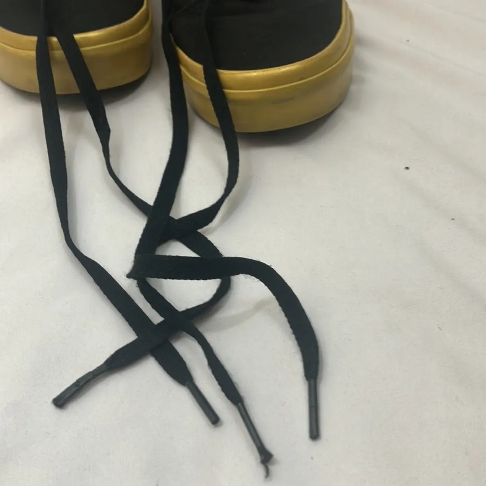 Vans Harry Potter special edition Black and Gold Low-Top Sneakers Woman’s size 8 - Image 10