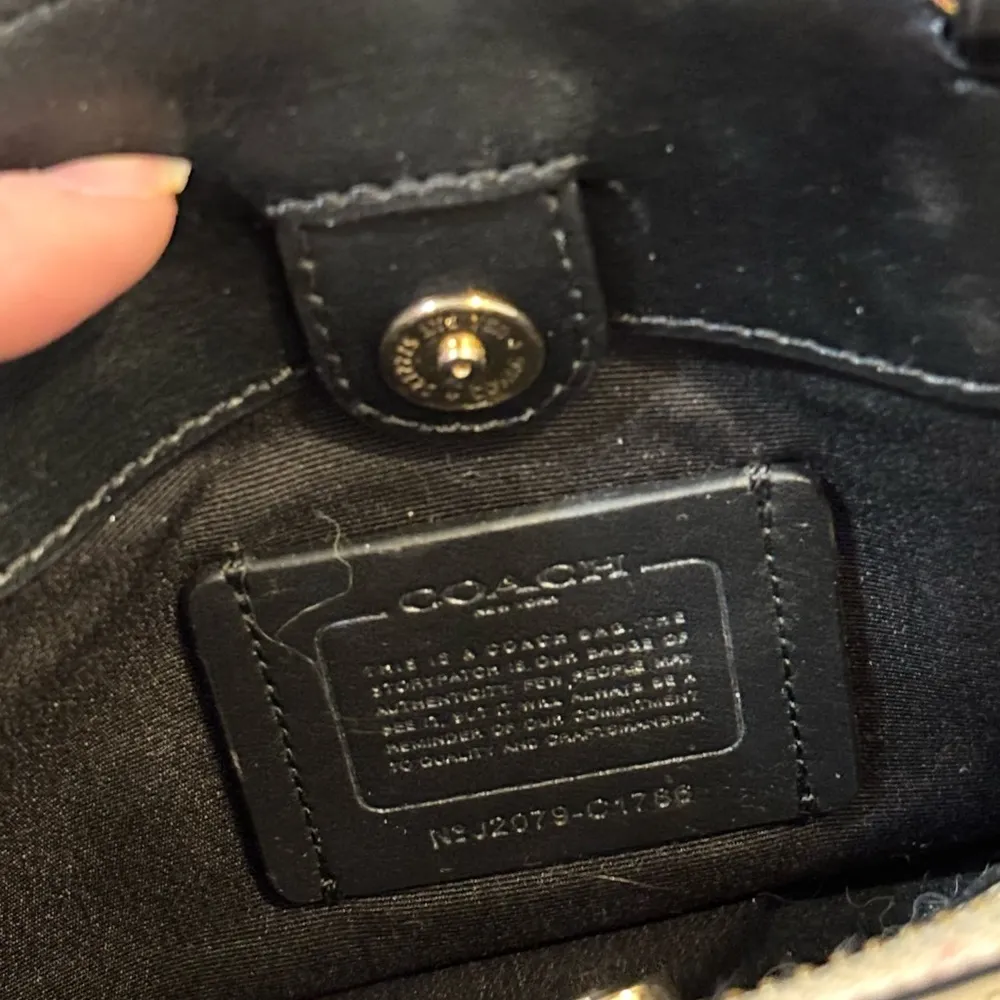 Coach Lillie Carryall Purse - Image 7