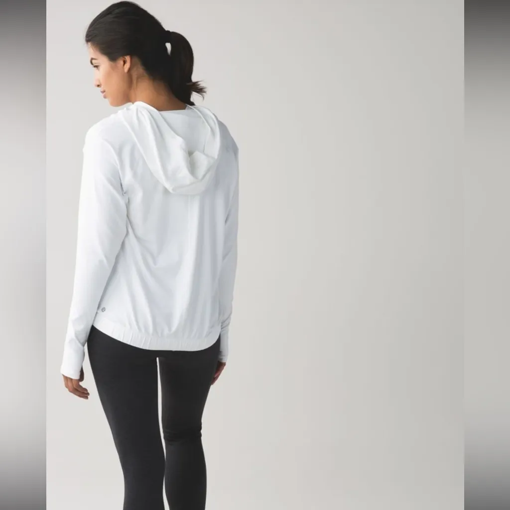 Lululemon Healthy Heart Pullover Hoodie White RULU Fabric Thumbholes - Image 2