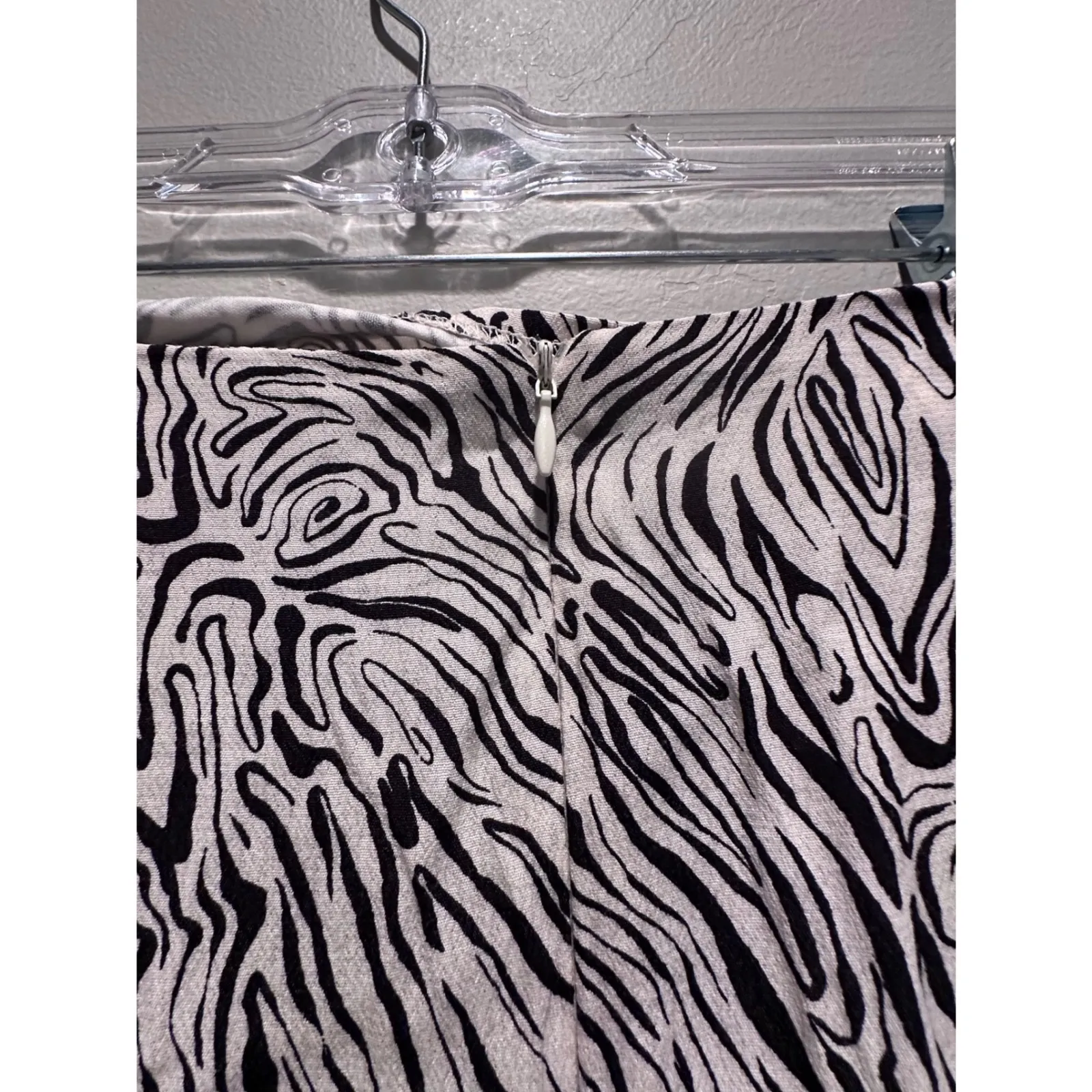 Mango Zebra Print Patterned Midi Wrap Skirt Black White Size XS - Image 8