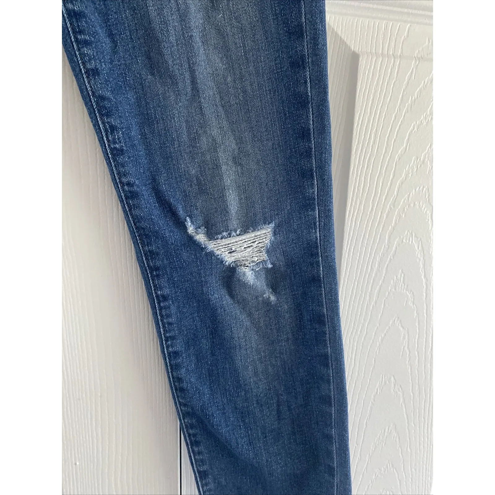 J‎ Brand 25 Mischief Medium Wash Distressed Raw Hem Skinny Cropped Leg Jeans - Image 3