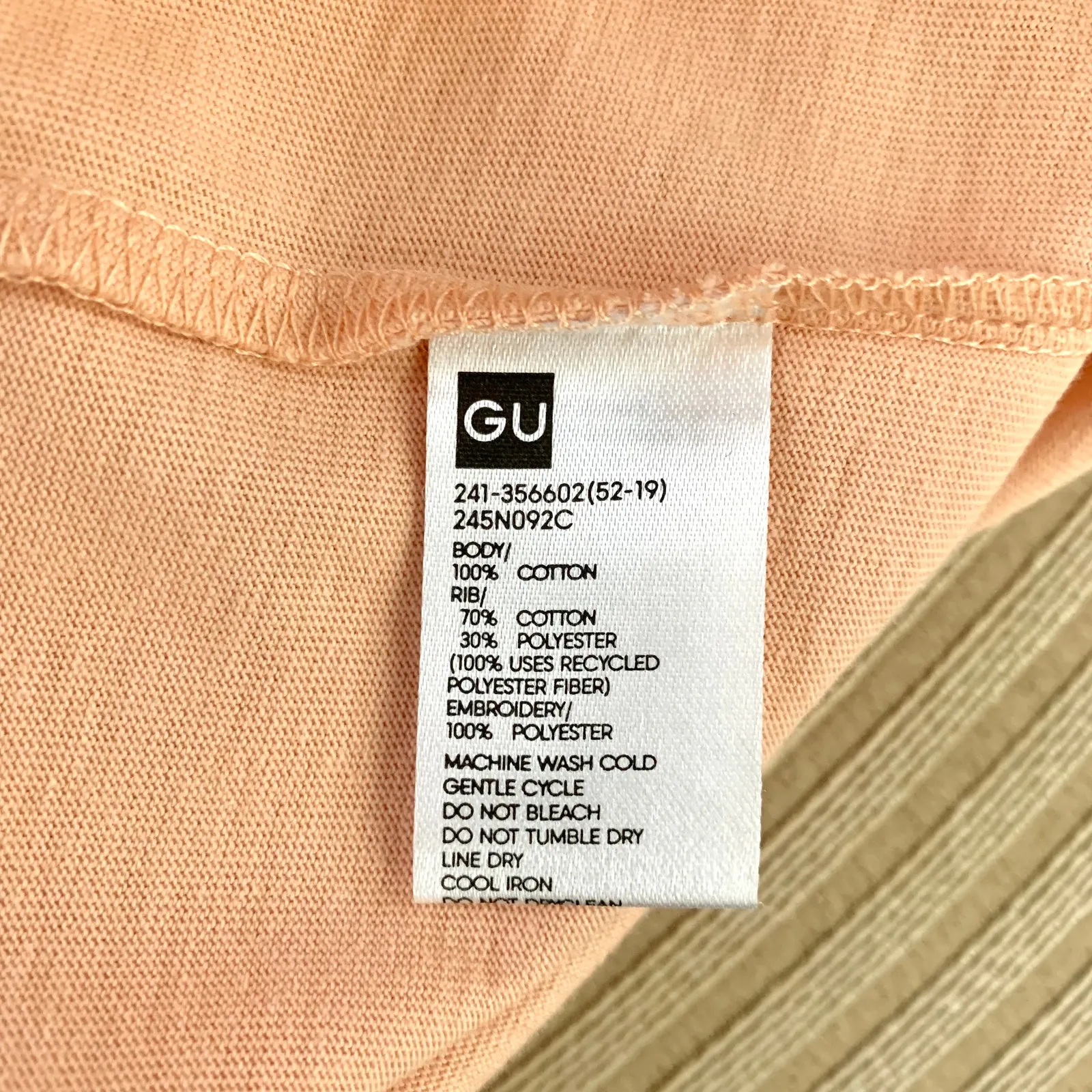 GU (Uniqlo) Chiikawa Patch Cotton T - Image 10