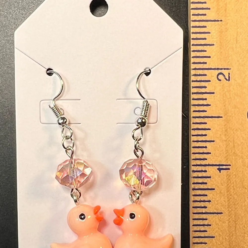 Orange Peach Duck Beaded Dangle Pierced Earrings New - Image 4