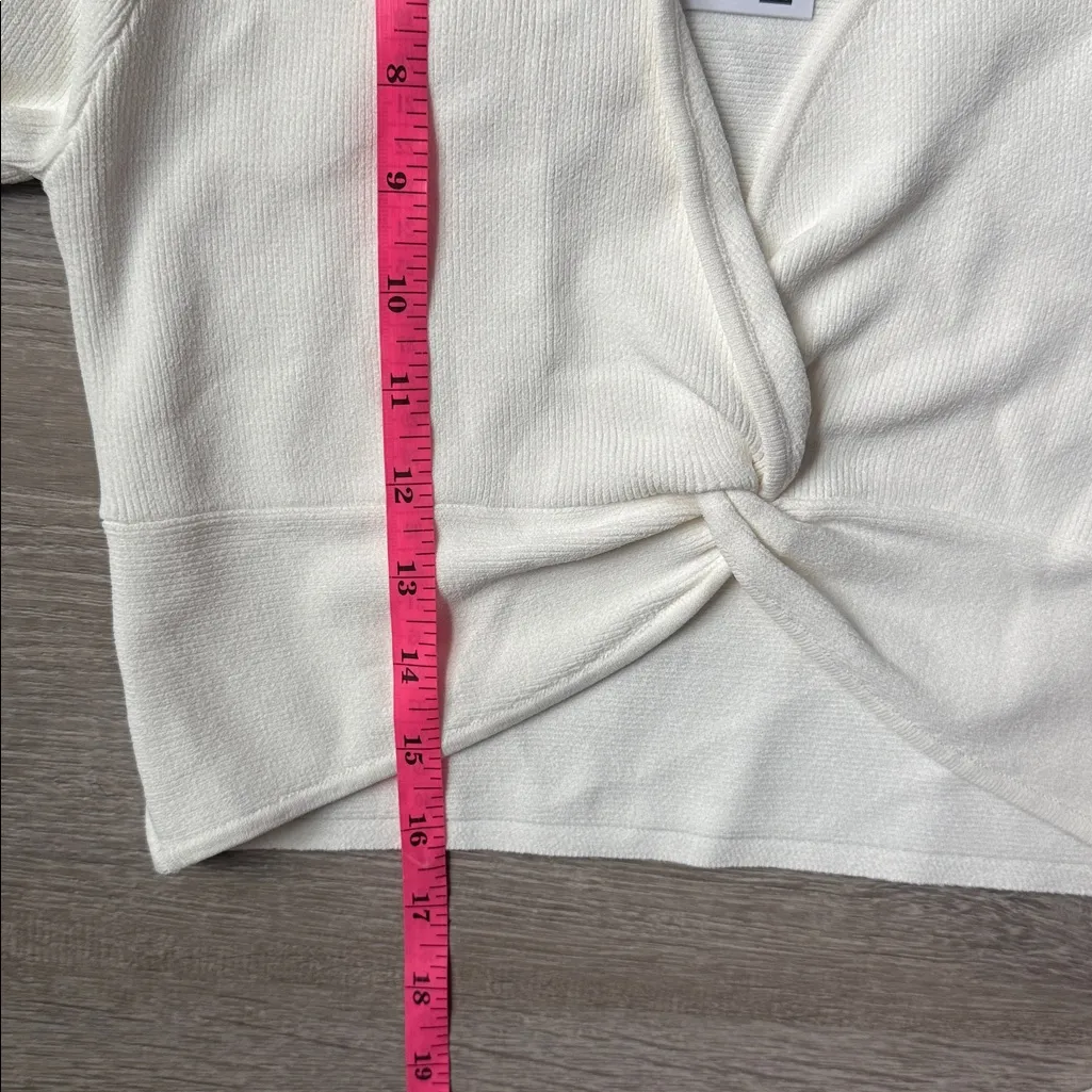 NEW Le Ore Rimini Twist Long Sleeve Crop Top Ivory Medium - Image 8