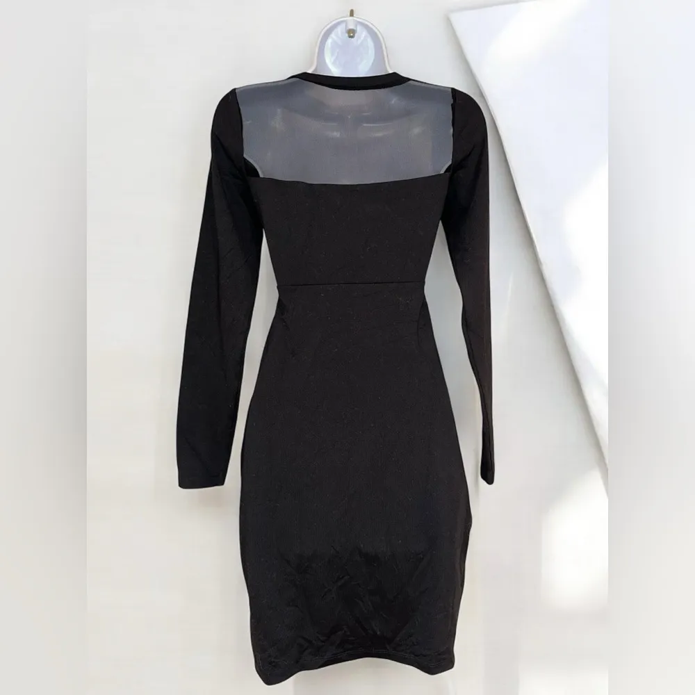 SUSANA MONACO- BLACK V NECK WIRE MESH MINI DRESS SIZE SMALL NWT!! - Image 5