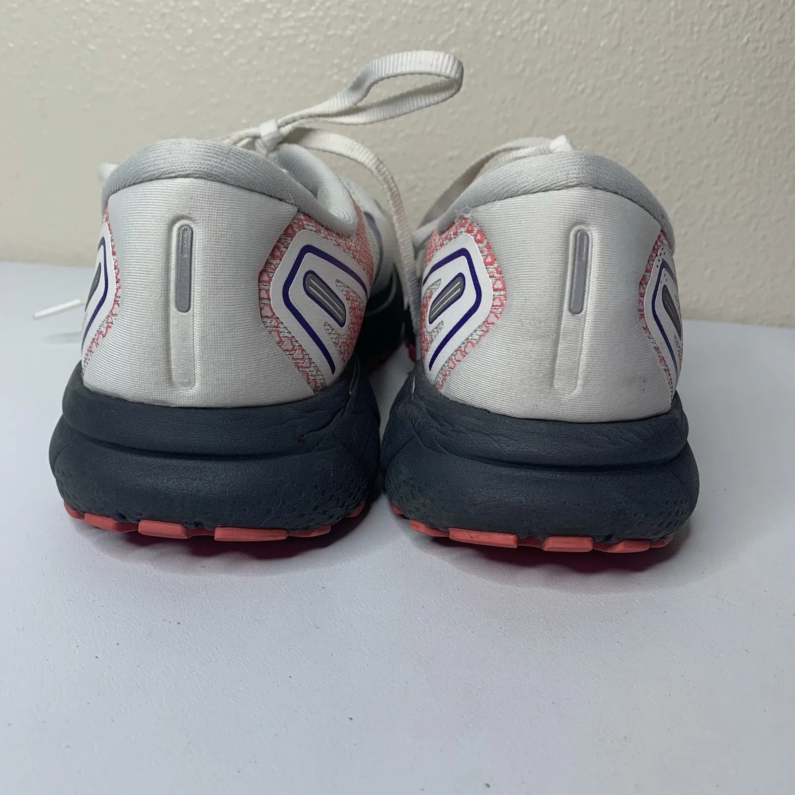 Brooks Ghost 14 1203561B192 White Running Shoes Sneakers Sz 8.5 B Coral Purple - Image 6