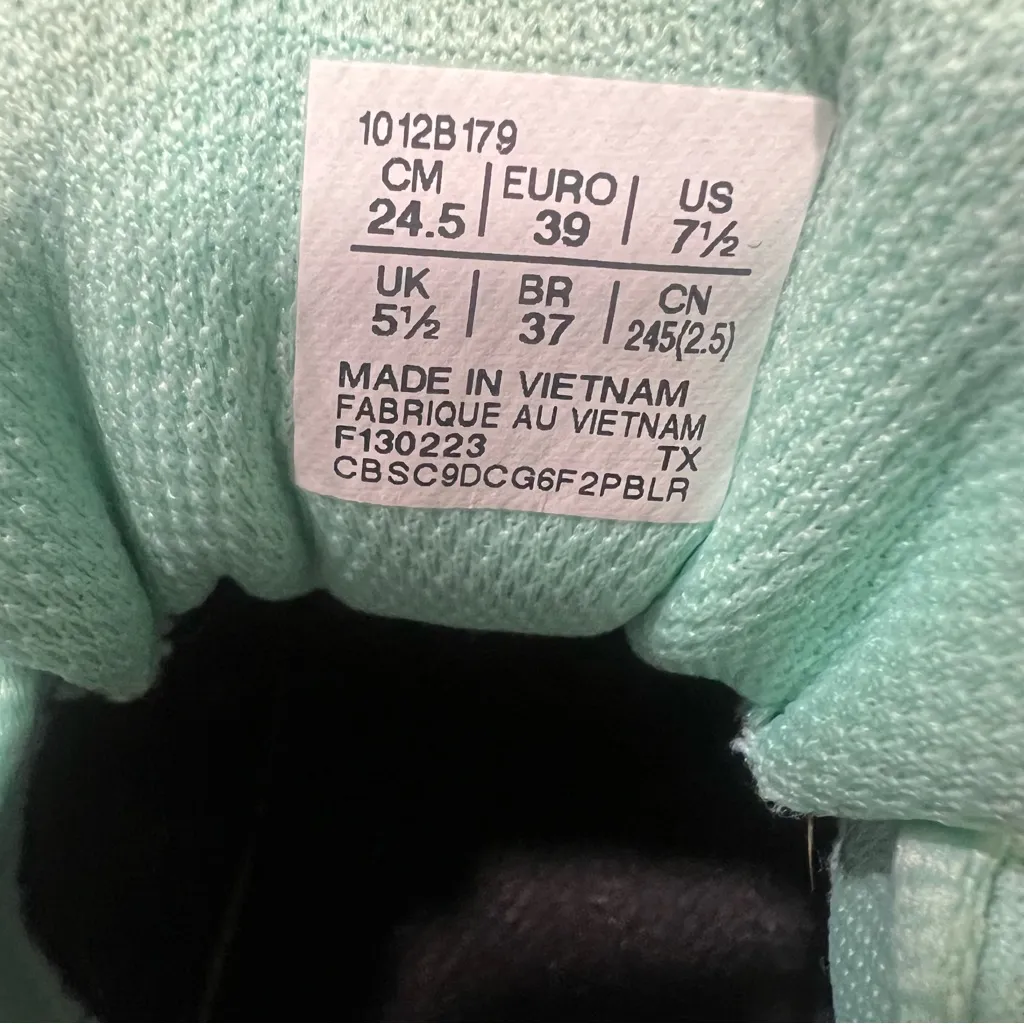 ASICS versablast 2 Running Shoes Black purple Teal Running Shoes size 7.5 - Image 8