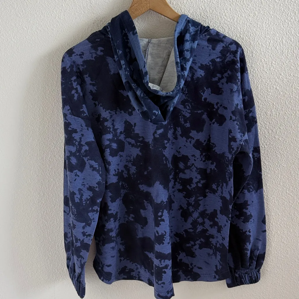 NWT Adrienne Vittadini Hooded Sweatshirt Blue Splotch Athleisure Active Large - Image 2
