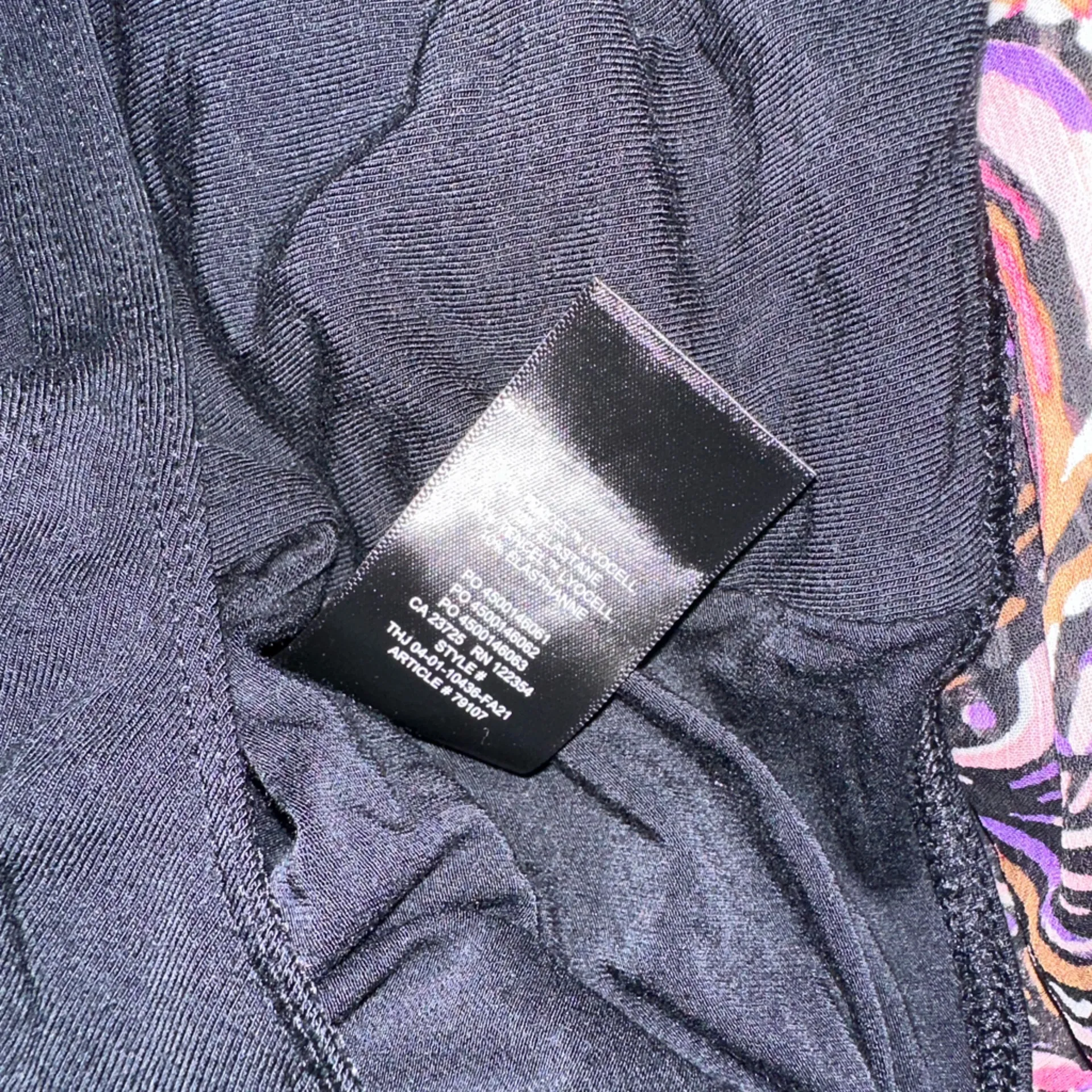 Aritzia Wilfred Nobu Bodysuit Black Long Sleeve V-Neck Size L - Image 5