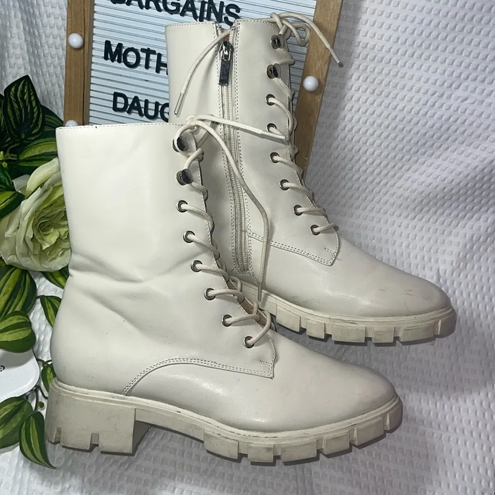 🥰Journee Collection MADELYNN Bone Faux Leather Lace Up/Zip Combat Boots S… - Image 2