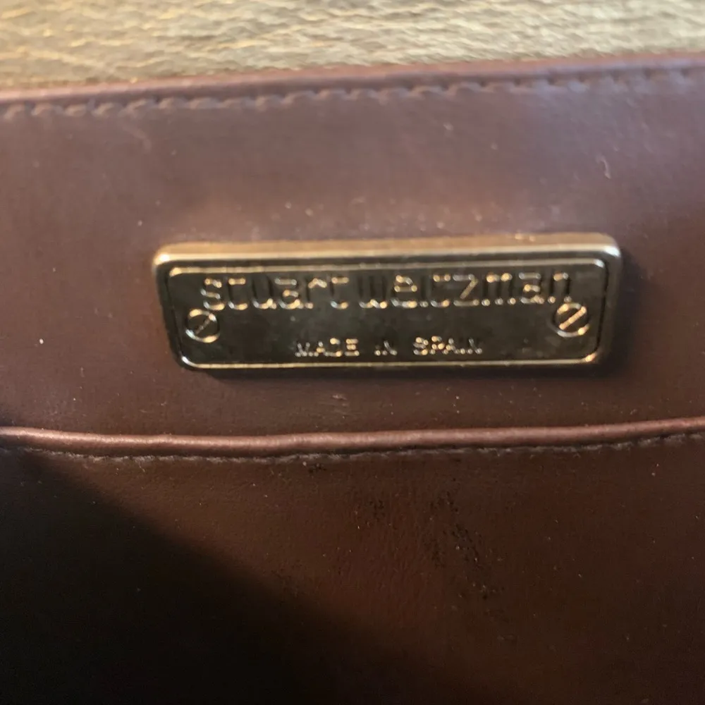 VINTAGE• Metallic Gold-• Leather•Stuart Weitzman• Crossbody/Shoulder bag - Image 10