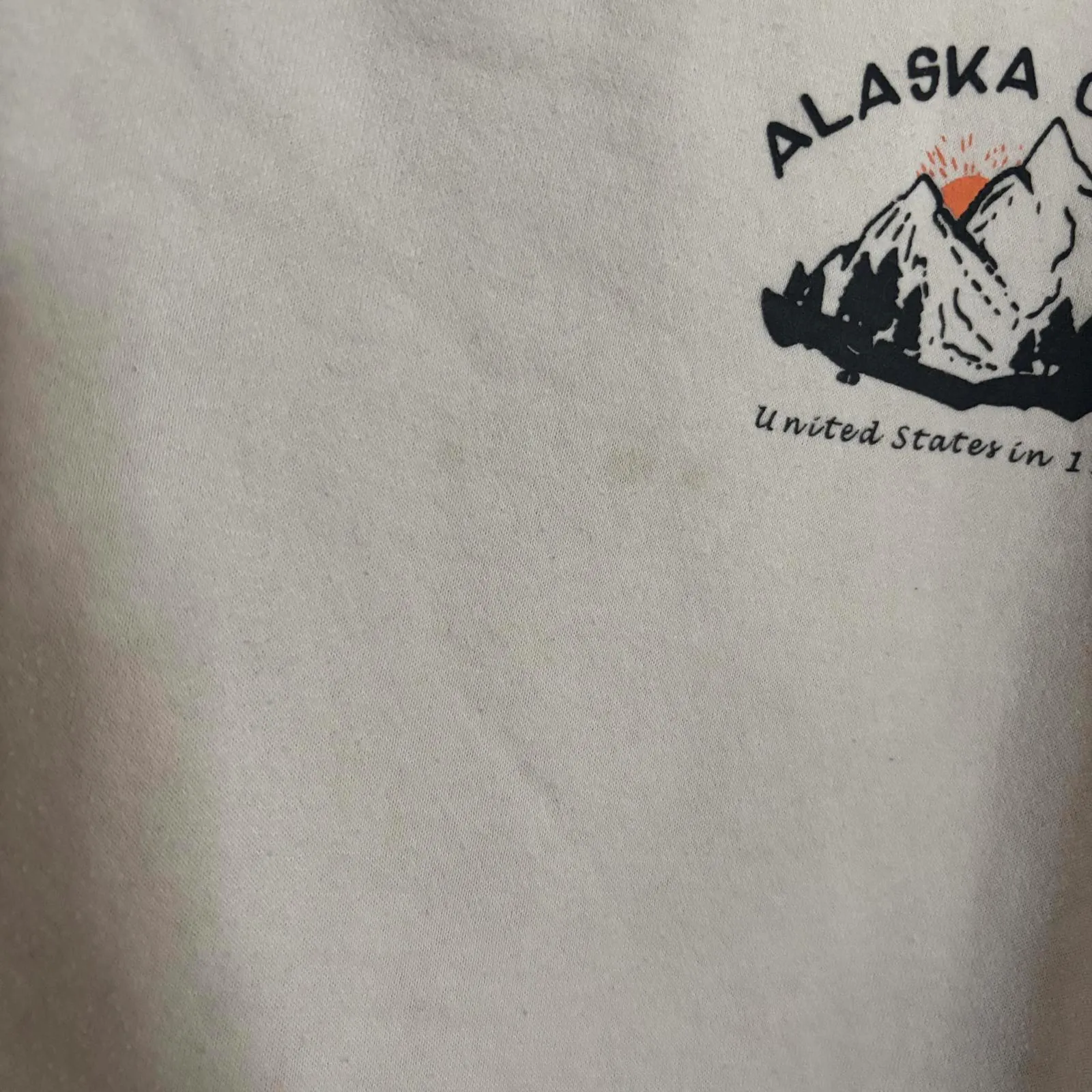 Cream crew neck long sleeve Alaska sweatshirt graphic casual vintage Size L - Image 3