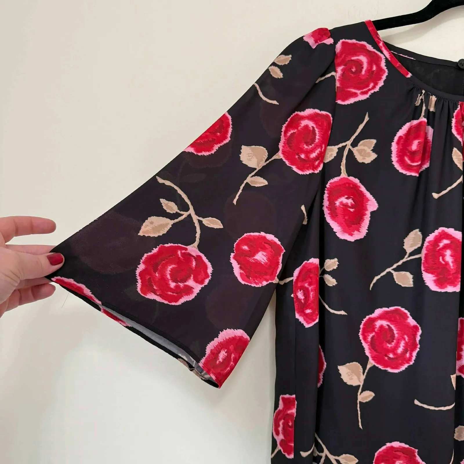 Kate Spade New York Rose Print Flutter Sleeve Blouse Top Black Pink XS - Image 2
