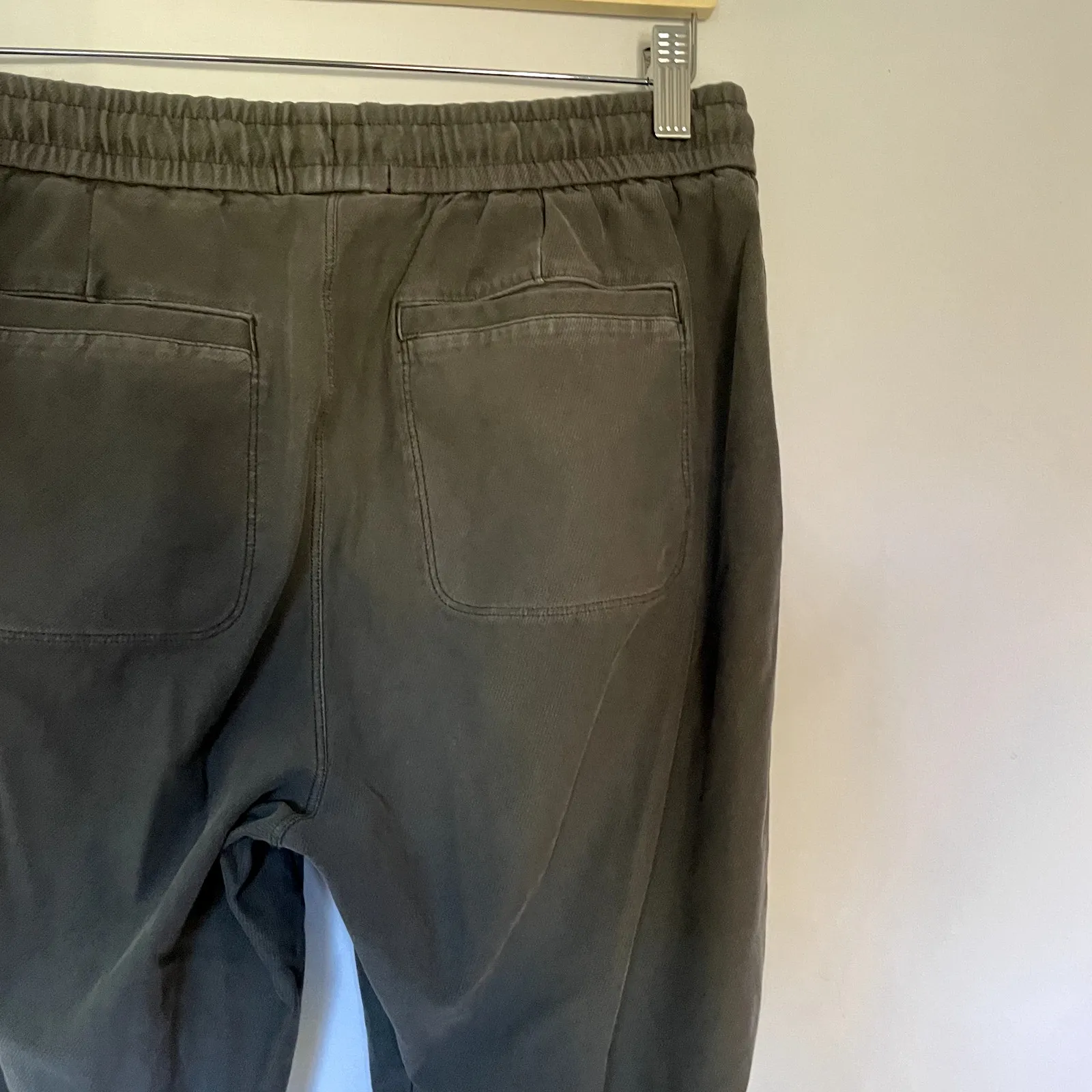 Athleta dark gray sweatpants zip pockets drawstring elastic waist women's 10 - Image 5