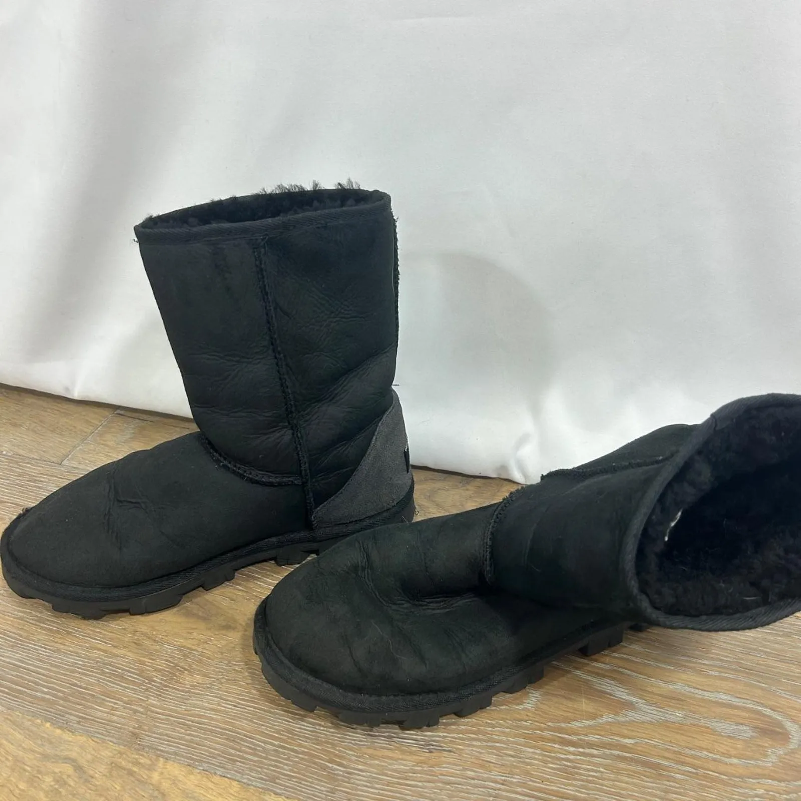 Ugg australia classic black shearling - Image 3