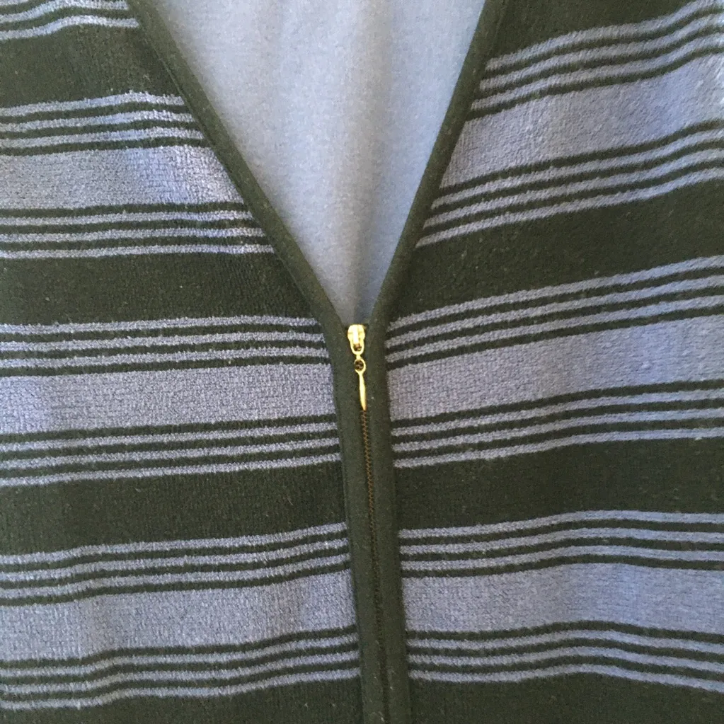 FINAL MARKDOWN Cathy Daniels top medium - Image 3