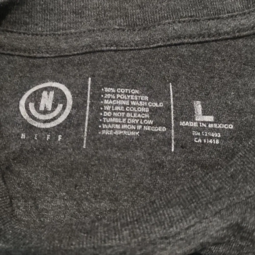 Women's NEFF Gray Iconic Graphic Pullover Shirt Size Large GUC #4083 - Image 4