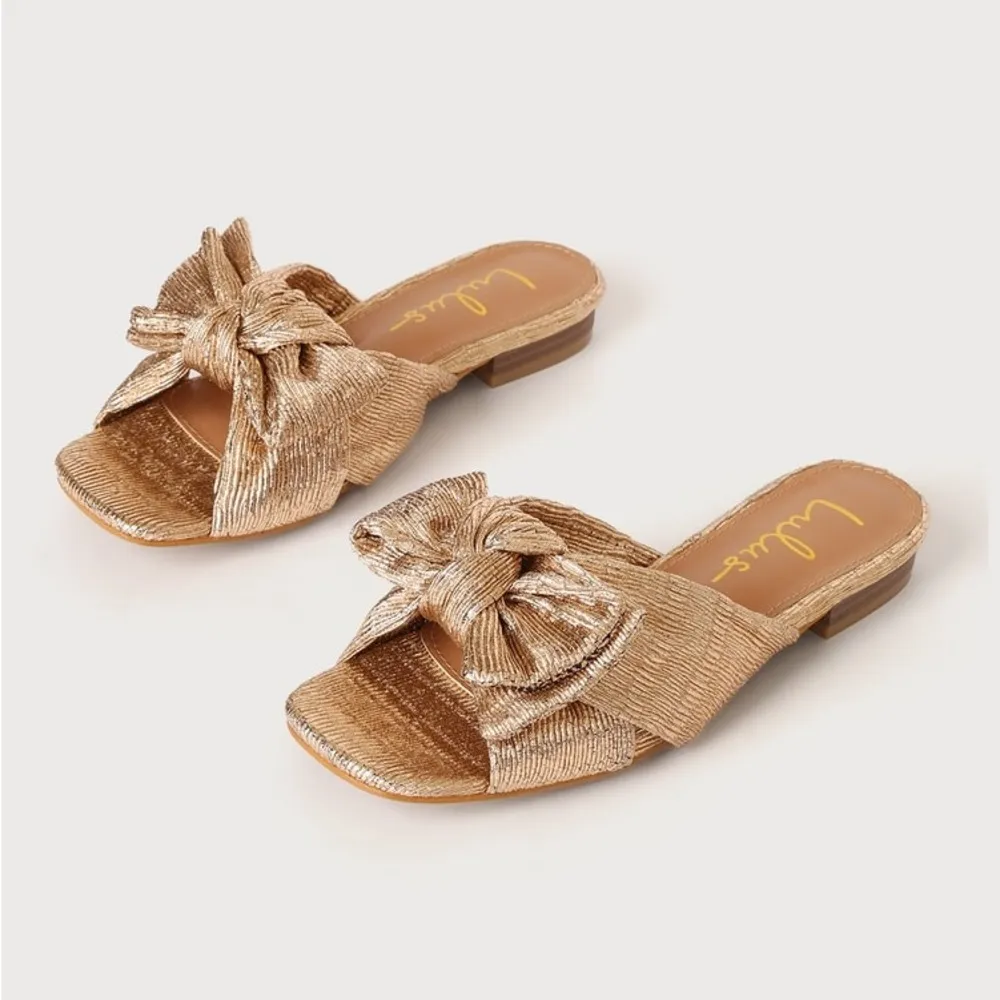 NWOT Lulus Lortho Rose Gold Metallic Pleated Bow Slide Sandals Pink Size 7 - Image 6