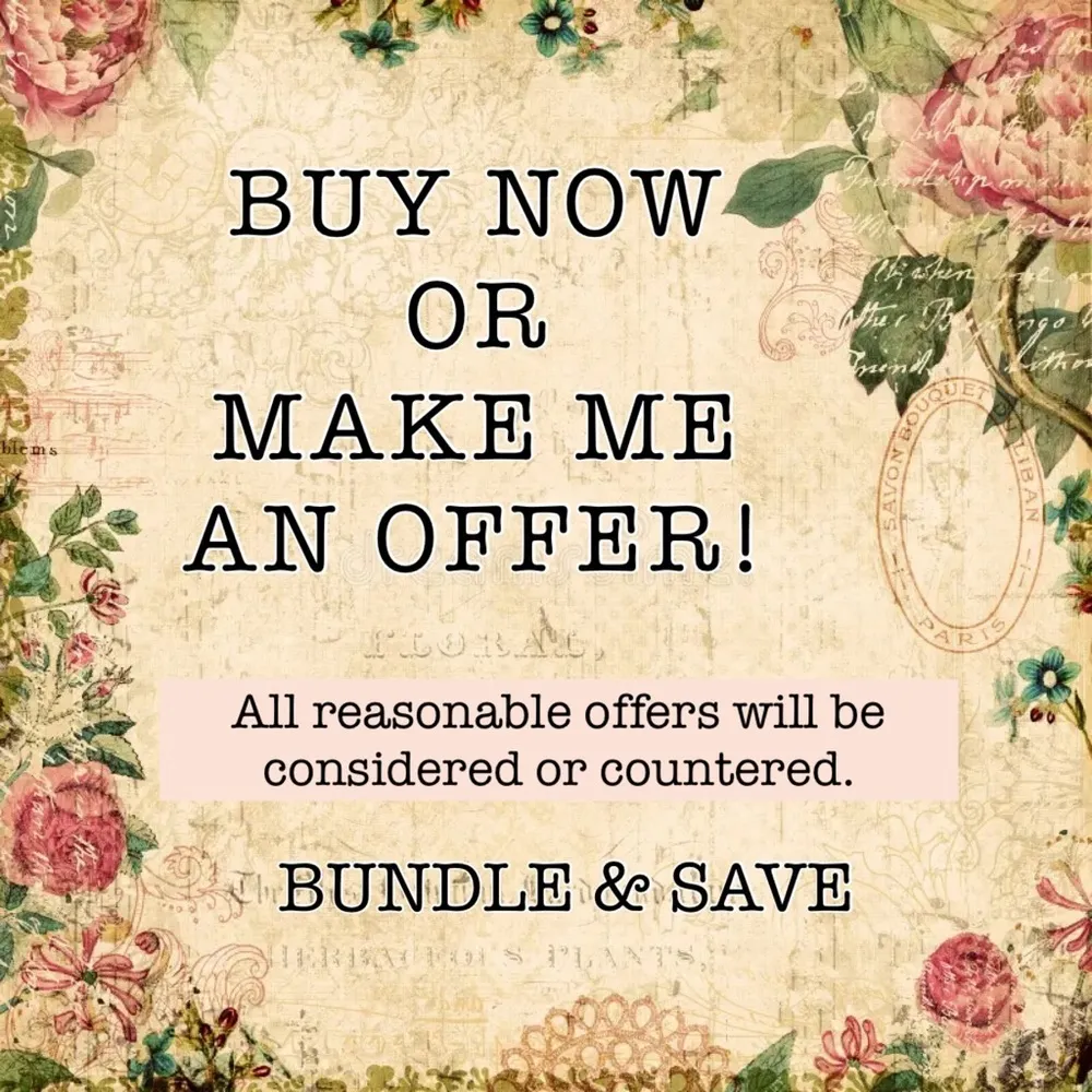 Short shorts mom Jean shorts distressed, high rise, size 7 / 28W - Image 11