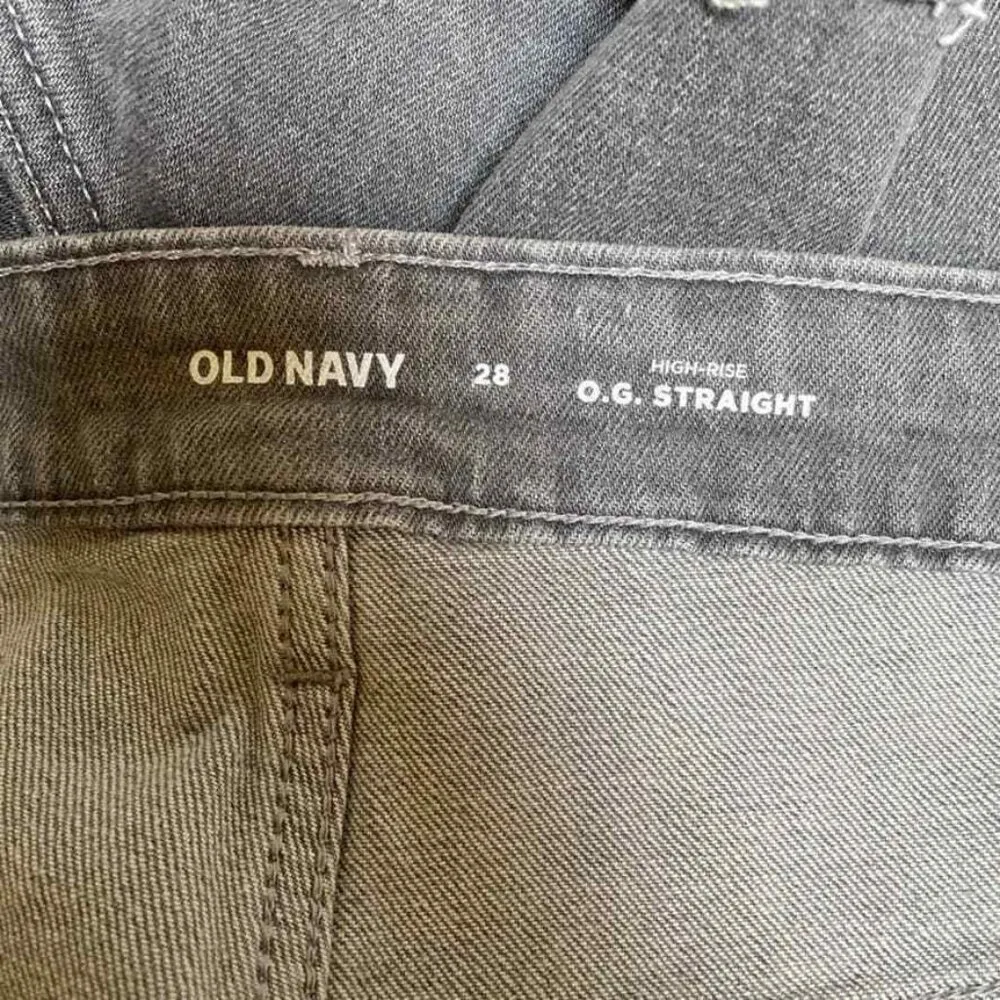 Old Navy O.G. Straight Jean Shorts Women 28 Gray High Rise Rolled Hem Distressed - Image 7