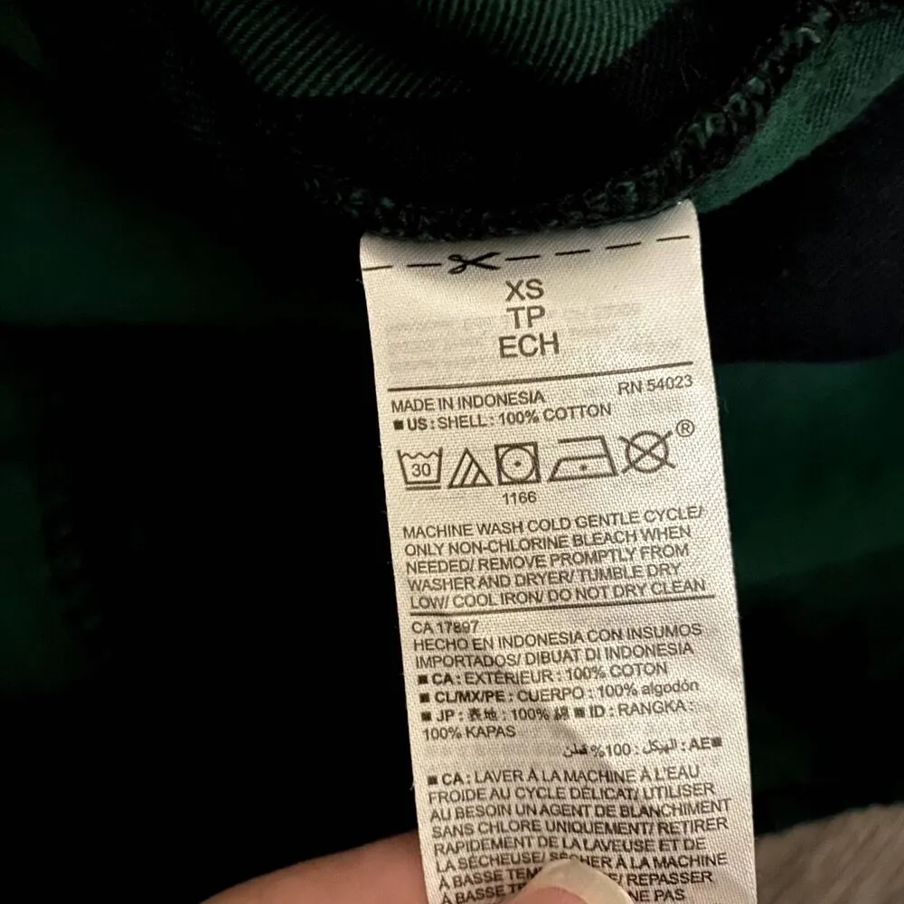 Old Navy The Boyfriend Shirt Green Buffalo Check Plaid Flannel Christmas Size XS - Image 4