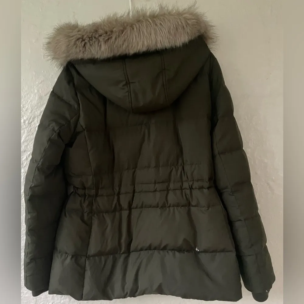 Ralph Lauren Army Green Faux-Trim Hooded Puffer Coat, Pull Waist, Fur Hood;  L - Image 8