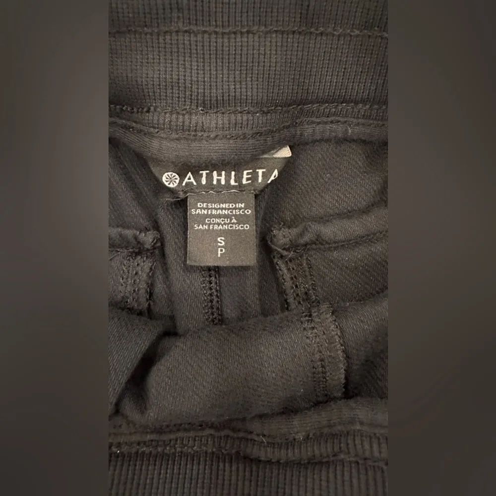 Athleta Farallon Midi short black size small - Image 5