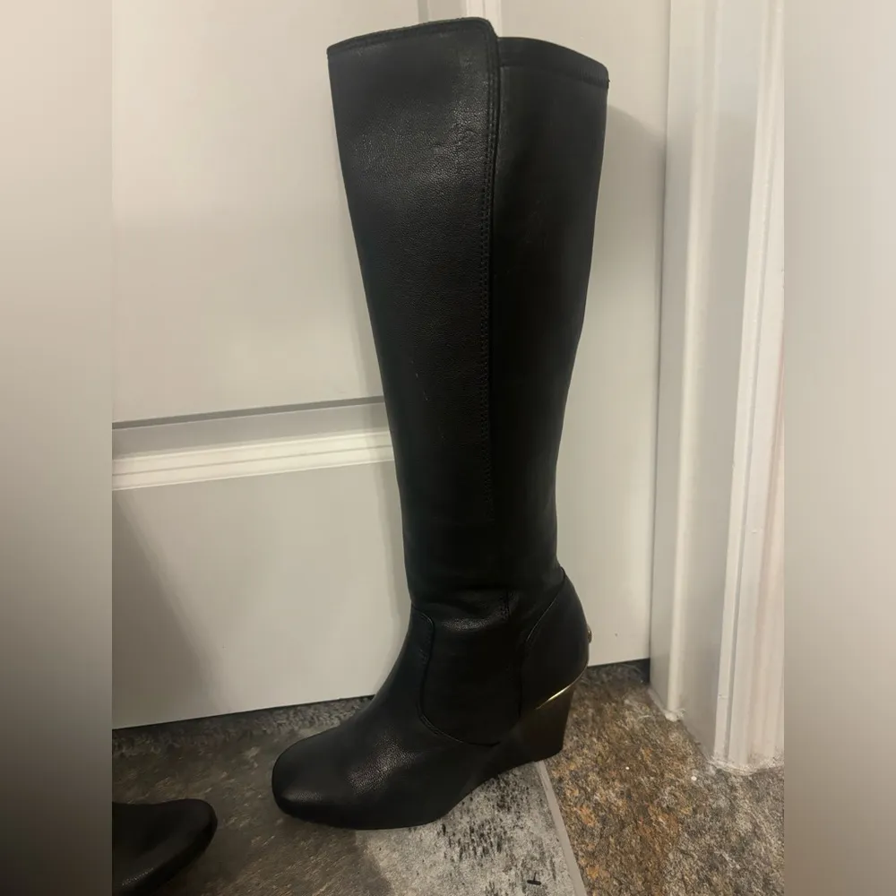 leather Hendin wedge boots Size 7.5 - Image 2