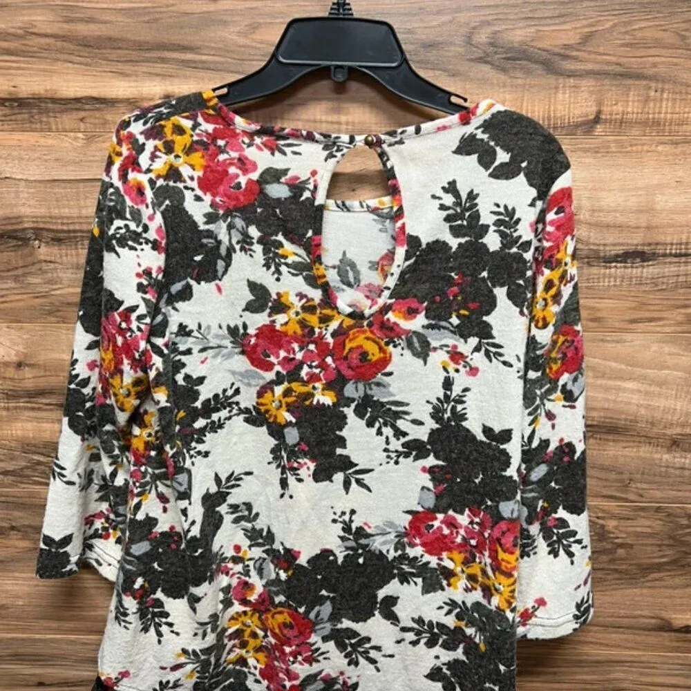Ivy Jane  large floral top - Image 2