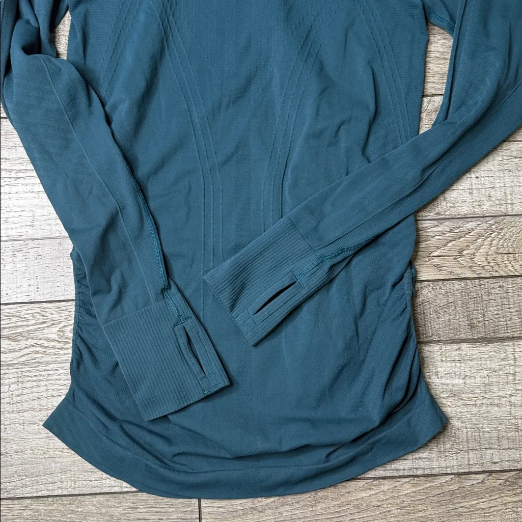 Athleta  Teal Long Sleeve Ruched Sides Top - Image 3