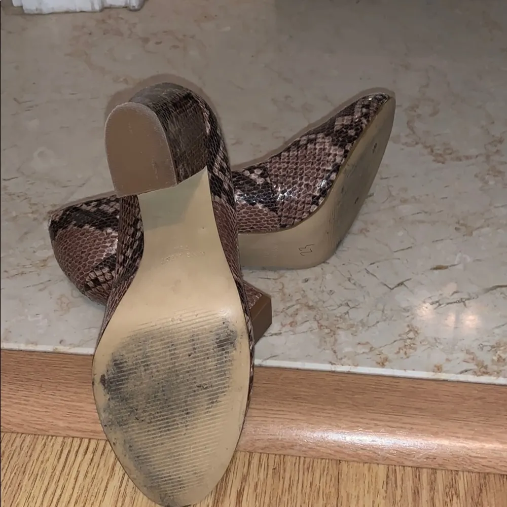 Nine West Limoscene Snakeskin block heel size 7.5 - Image 6