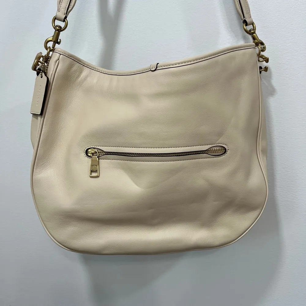 COACH NWT $395 Purse Ivory Leather Soft Tabby Hobo Crossbody Bag Shoulder Design - Image 6