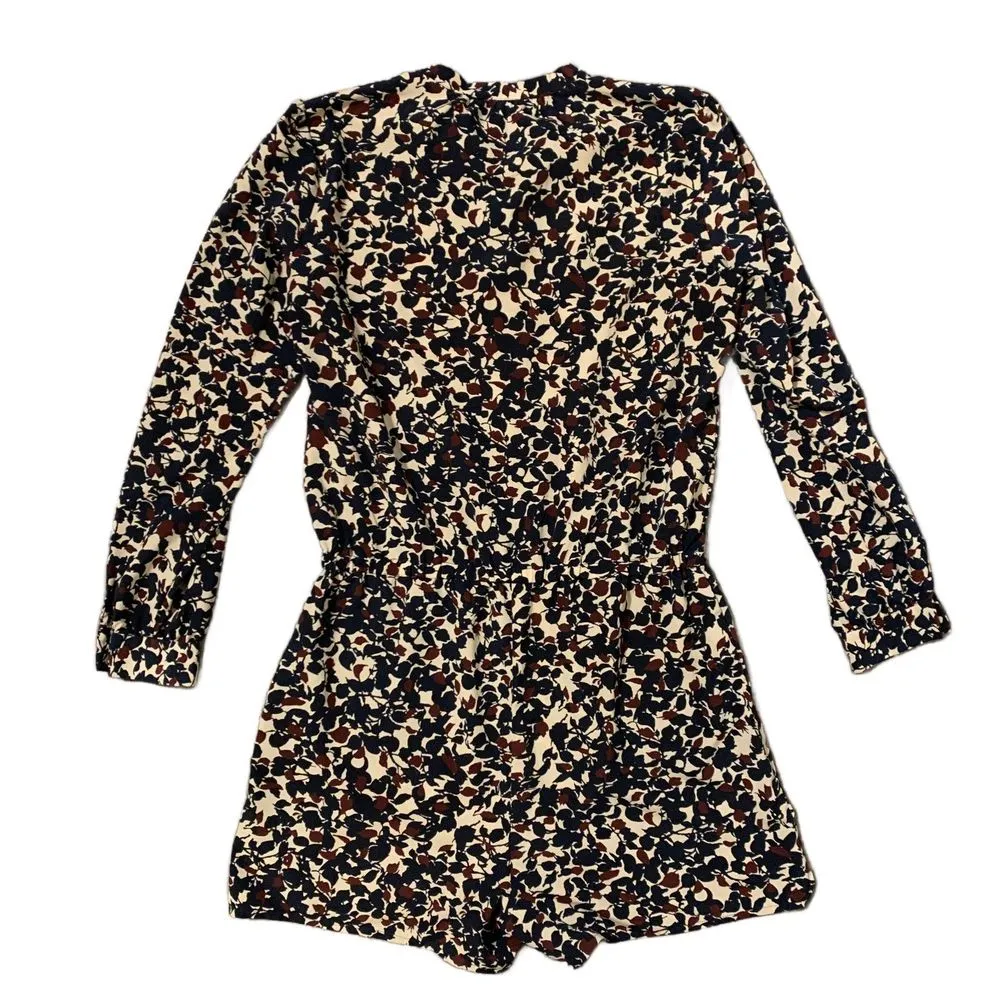 Loft | Printed Romper Long Sleeve Tie Neck Button Front with Pockets Size 6 - Image 6