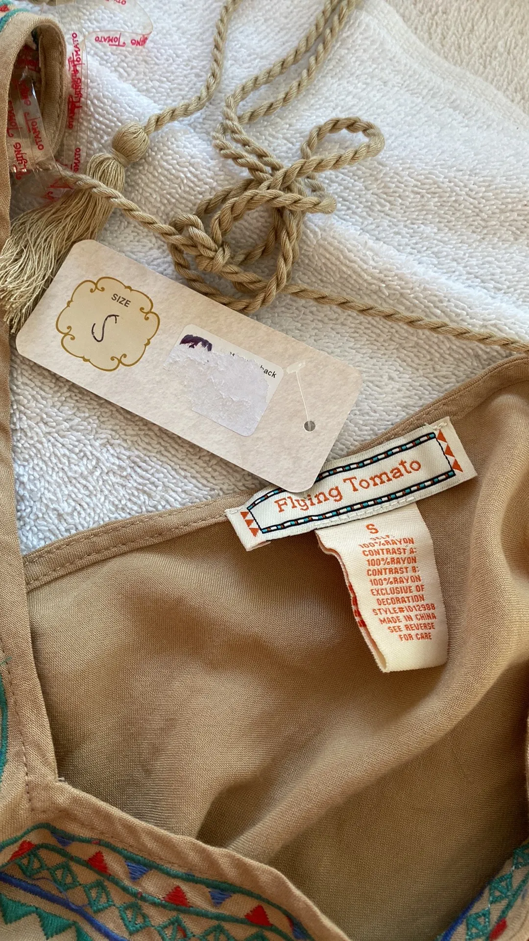 dress boho look tie in back size small NWT - Image 8