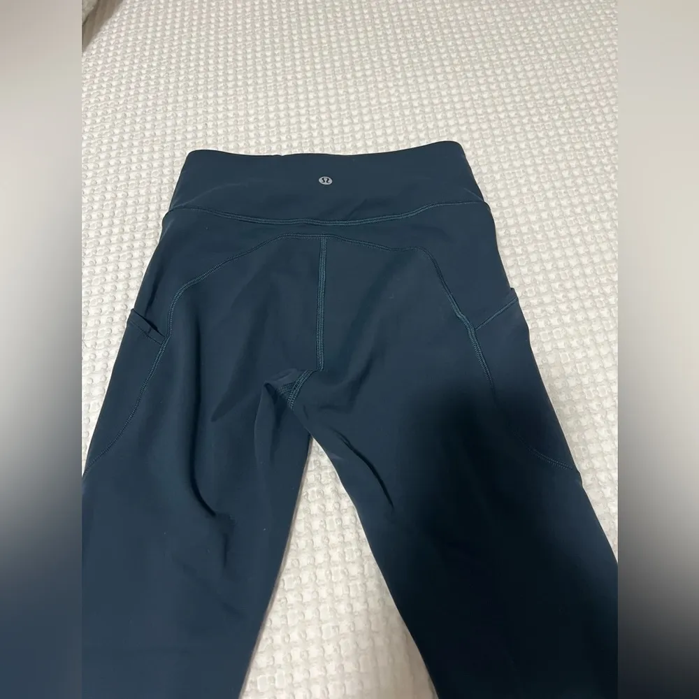 Lululemon Wunder Under SmoothCover Tight w/ Pockets 25" - size 4 - Image 3